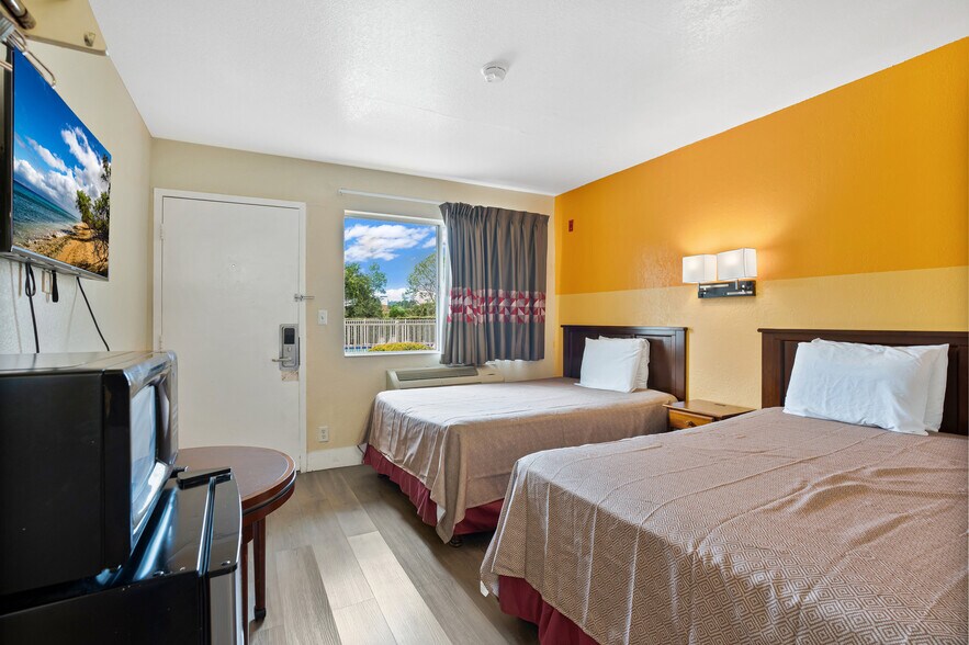 More Photos Of 7455 W Irlo Bronson Memorial Hwy, Kissimmee Hotel For Sale