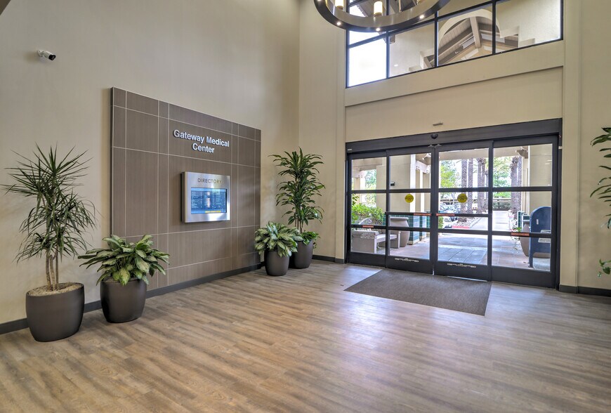 More Photos Of 15721-15725 Pomerado Rd, Poway Medical For Lease