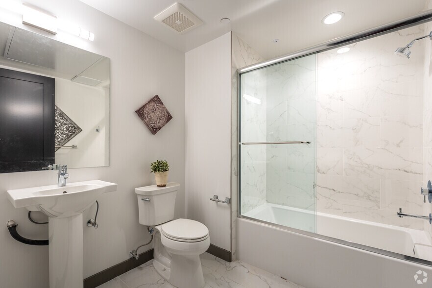 More Photos Of 552 N Hobart Blvd, Los Angeles Apartments For Sale