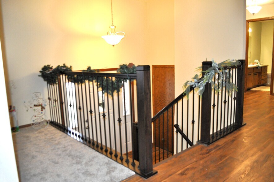 More Photos Of 1300 Crestfield Ave, Bismarck Apartments For Sale
