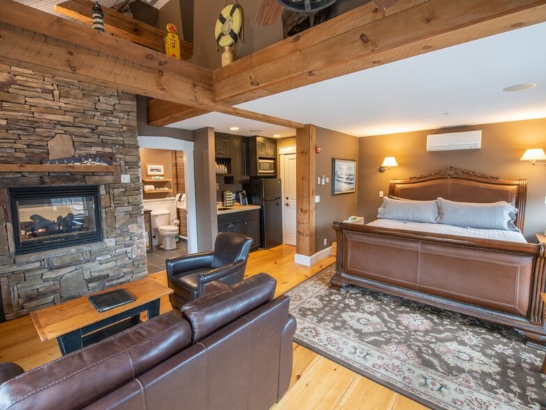 More Photos Of 571 Main St, Ogunquit Hospitality For Sale