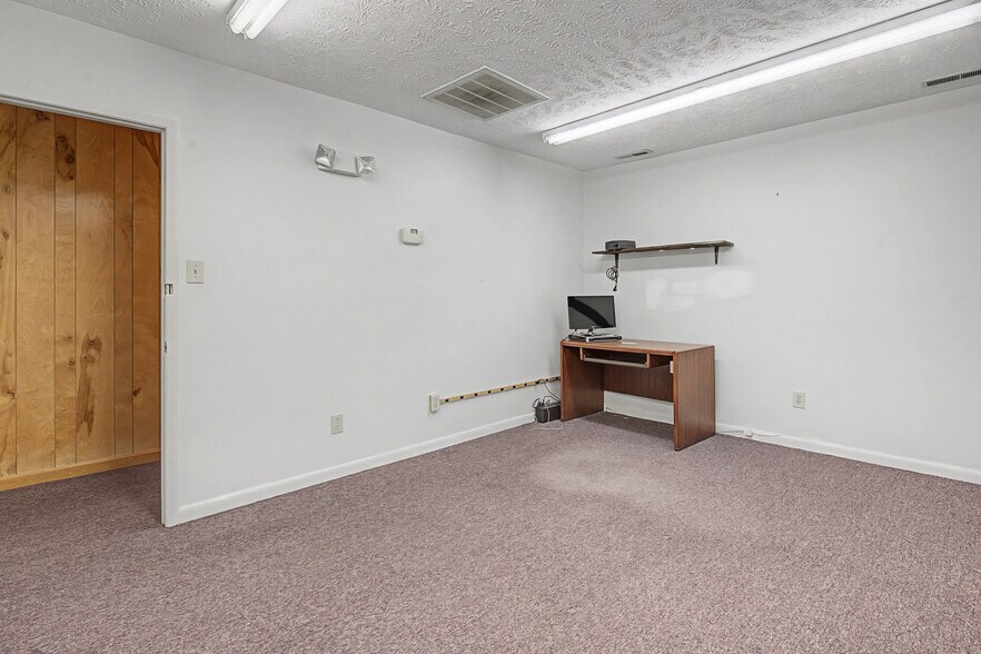 More Photos Of 219 N Main St, Spring Lake Bank For Sale