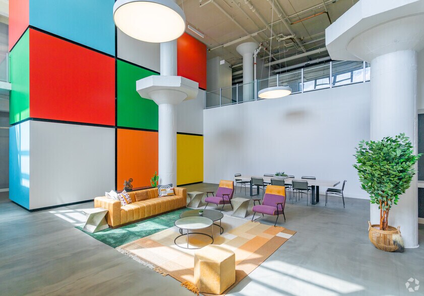 More Photos Of 4000 W Diversey Ave, Chicago Unknown For Lease