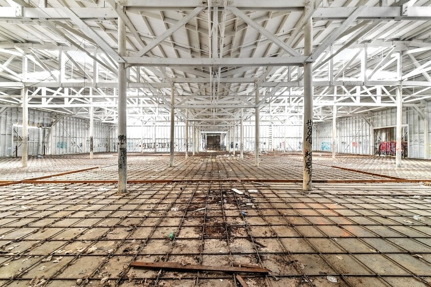 More Photos Of 312 Camacho St, San Marcos Warehouse For Sale
