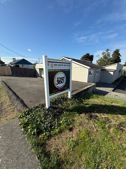 More Photos Of 3838 S Warner St, Tacoma Flex For Lease