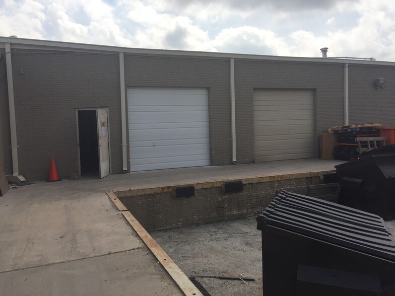 More Photos Of 4763 Broom St, San Antonio Warehouse For Lease