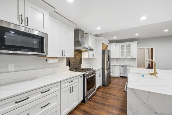 More Photos Of 728 S Spring St, Manchester Specialty For Sale