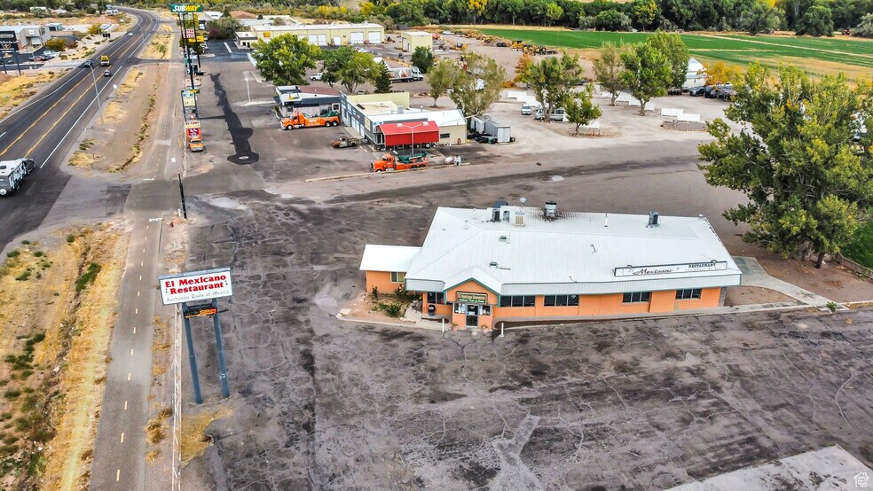 More Photos Of 1535 S State St, Salina Specialty For Sale