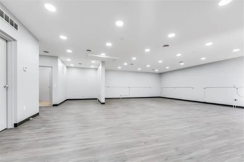 More Photos Of 626 S B St, Richmond Medical For Sale