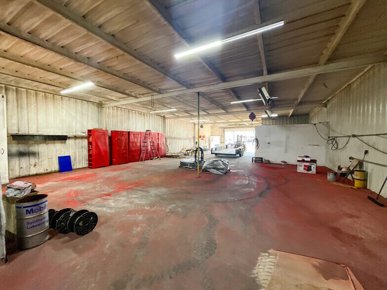 More Photos Of 400 Stoddard st, Odessa Warehouse For Sale