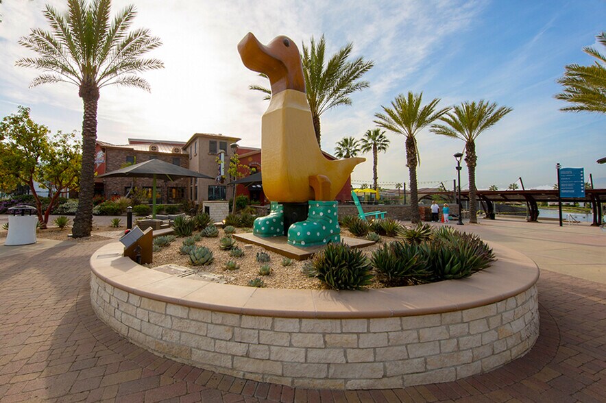 More Photos Of 2715-2810 Cabot Dr, Corona Unknown For Lease