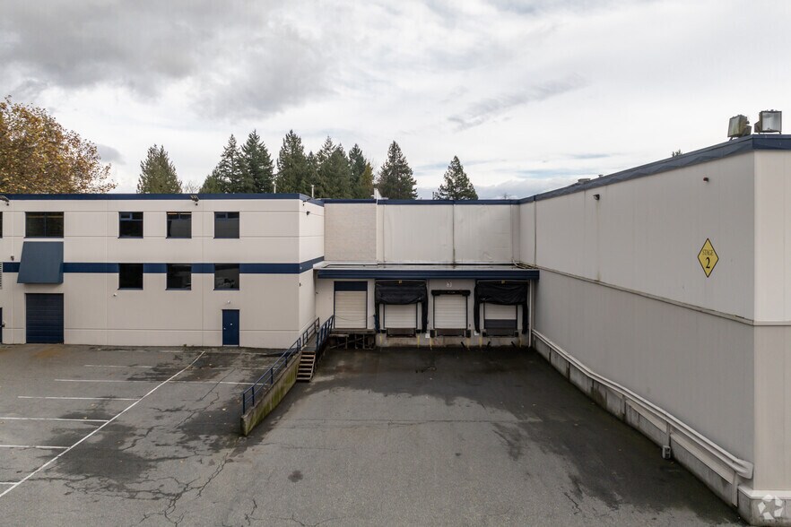 More Photos Of 7588 Winston St, Burnaby Warehouse For Lease