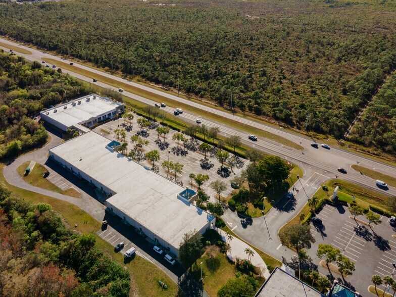 More Photos Of 6040 Collier Blvd, Naples Freestanding For Sale