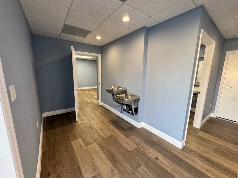 More Photos Of 2575 Rescue Wy, Brooksville Airplane Hangar For Lease
