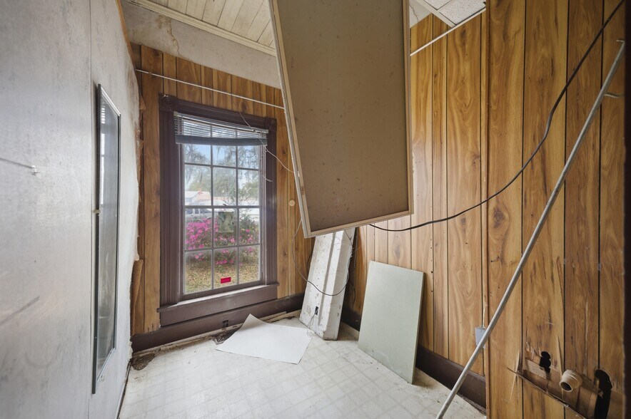 More Photos Of 120 N Main St, Bushnell Office Residential For Sale