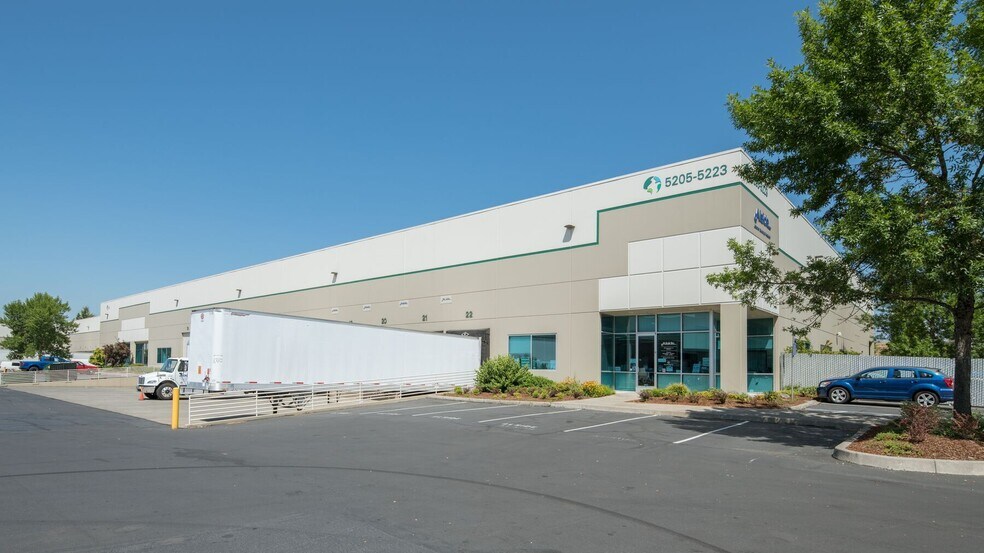 More Photos Of 5220-5232 NE 152nd Pl, Portland Unknown For Lease