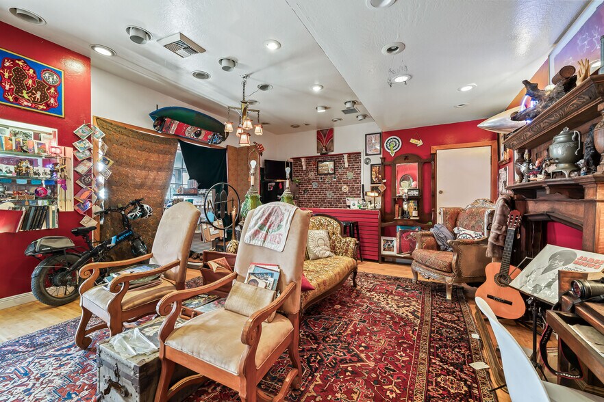 More Photos Of 10470 Lansing St, Mendocino Storefront For Sale