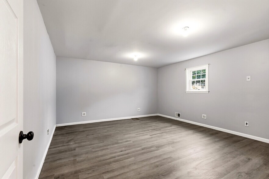 More Photos Of 2611 Route 37 E, Toms River Office For Sale