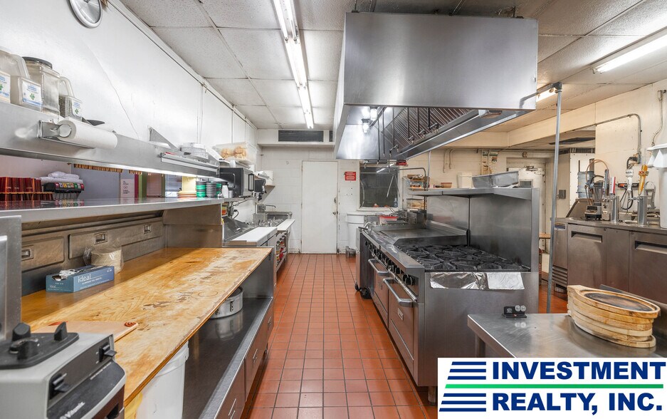 More Photos Of 121 Howard Johnson, Rolla Restaurant For Sale