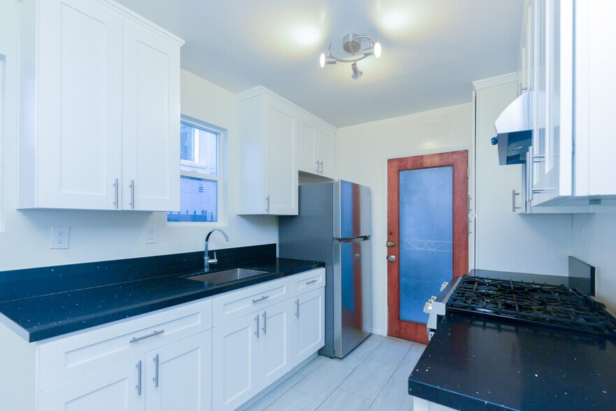 More Photos Of 3520-3530 W 5th St, Los Angeles Apartments For Sale