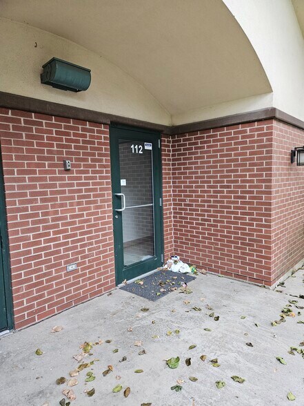 More Photos Of 932 N Wright St, Naperville Office For Lease