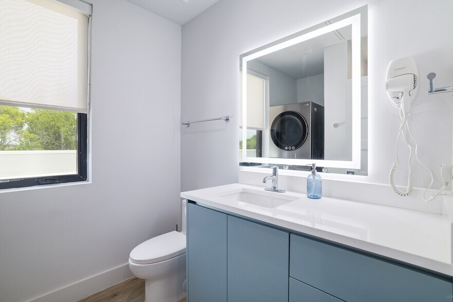 More Photos Of 5515 Humming Bird Ln, Austin Apartments For Sale
