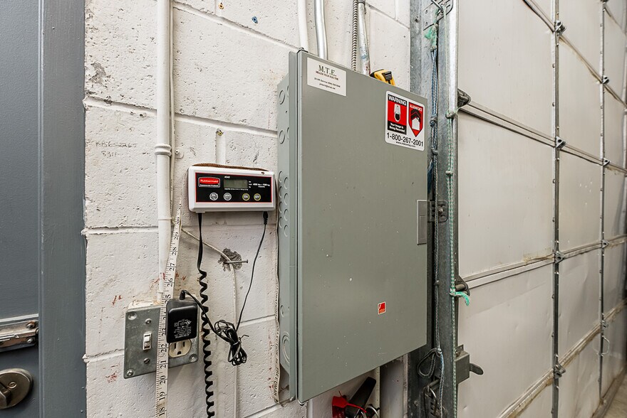 More Photos Of 19736 98th Ave, Langley Twp Warehouse For Sale