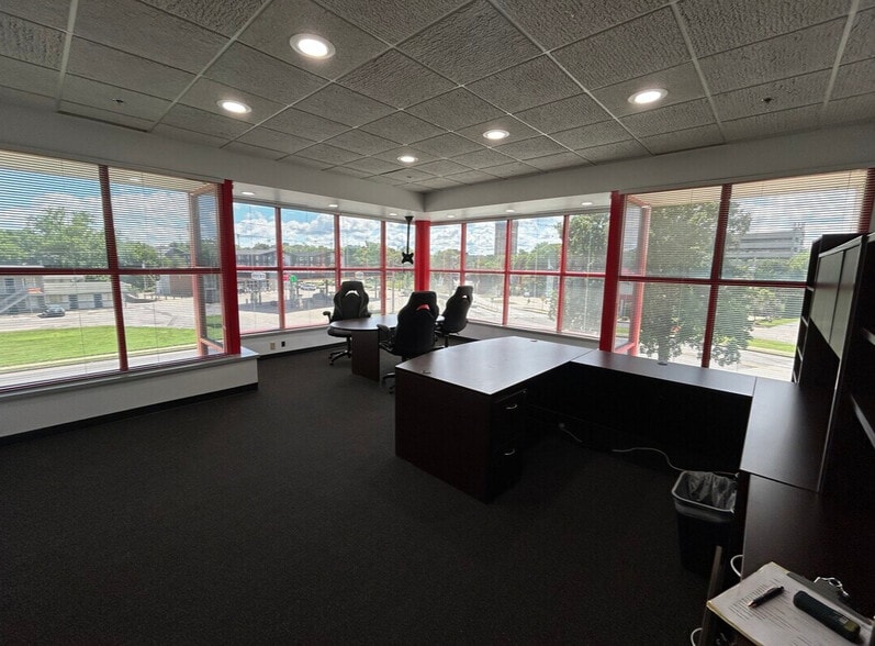 More Photos Of 1801 Russellville Rd, Bowling Green Manufacturing For Sale