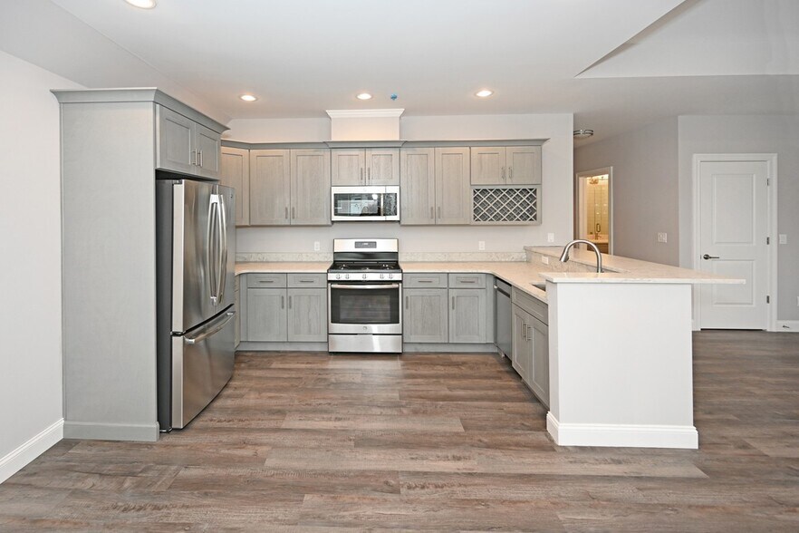 More Photos Of 180-184 Godwin Ave, Midland Park General Retail For Sale