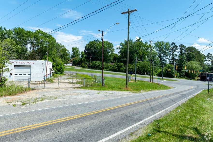 More Photos Of 3032 W Franklin Blvd, Gastonia Self Storage For Sale