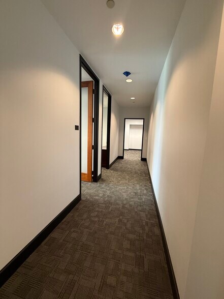 More Photos Of 700 Washington St, Columbus Office For Lease