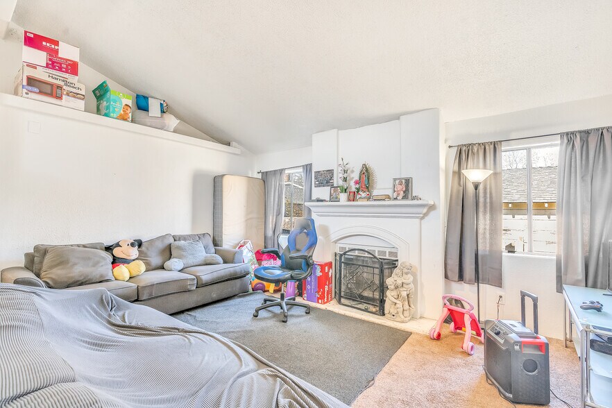 More Photos Of 737 Stockton Ave, San Jose Industrial For Sale