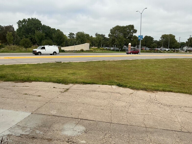 More Photos Of 802 W 25th St, Kearney Land For Sale