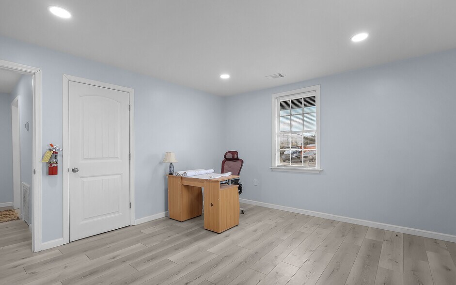 More Photos Of 123 Beasley Rd, Savannah Industrial For Sale