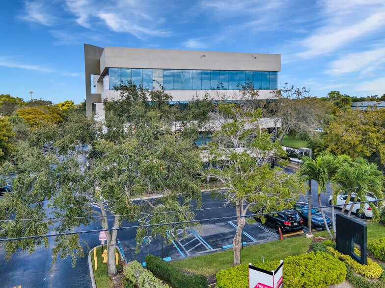 More Photos Of 3511 W Commercial Blvd, Fort Lauderdale Office For Lease