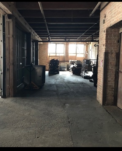 More Photos Of 2106 S Kedzie Ave, Chicago Warehouse For Lease
