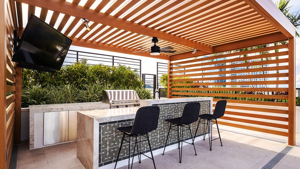 More Photos Of 345 Banyan Blvd, West Palm Beach Apartments For Lease