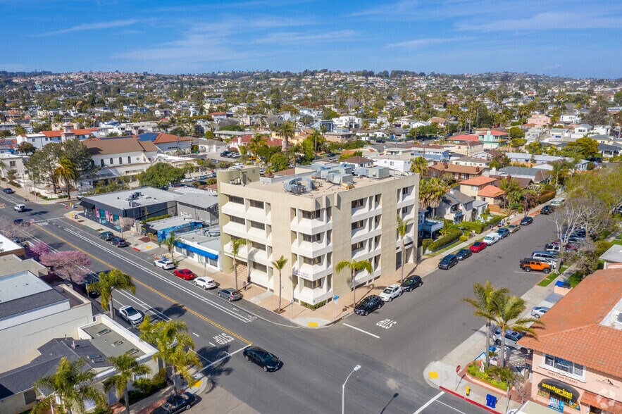 More Photos Of 4655 Cass St, San Diego Office For Lease