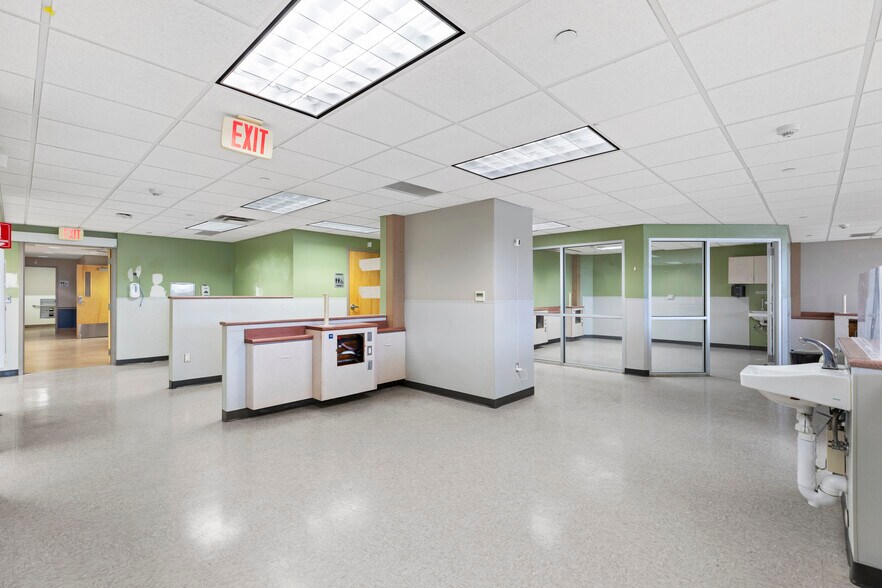 More Photos Of 1123 N Main Ave, San Antonio Medical For Sale