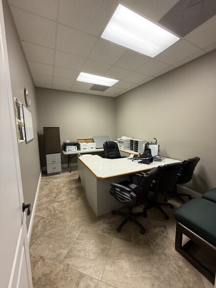 More Photos Of 101-131 E 13th St, Saint Cloud Office For Lease