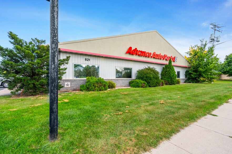 More Photos Of 821 Lime Kiln Rd, Green Bay Flex For Lease