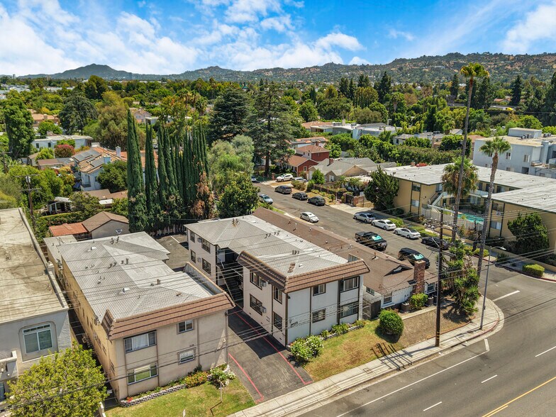 More Photos Of 4956-4960 Kester Ave, Sherman Oaks Apartments For Sale