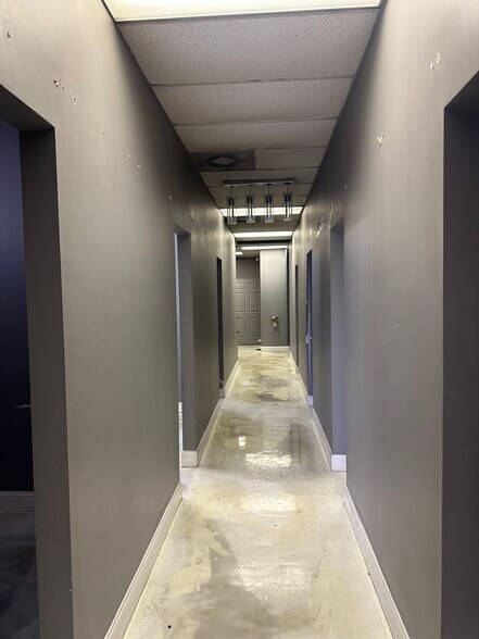 More Photos Of 7685 Hacks Cross Rd, Olive Branch Unknown For Lease