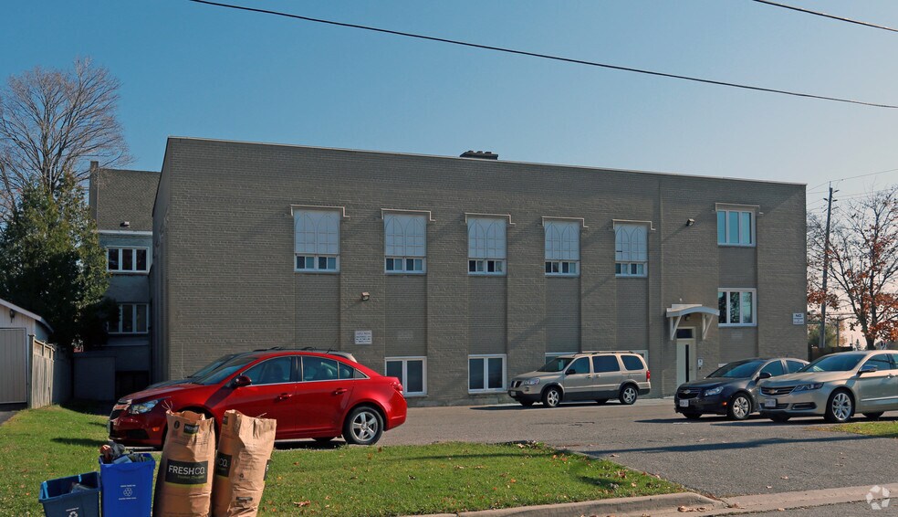 More Photos Of 676 Simcoe St N, Oshawa Religious Facility For Lease