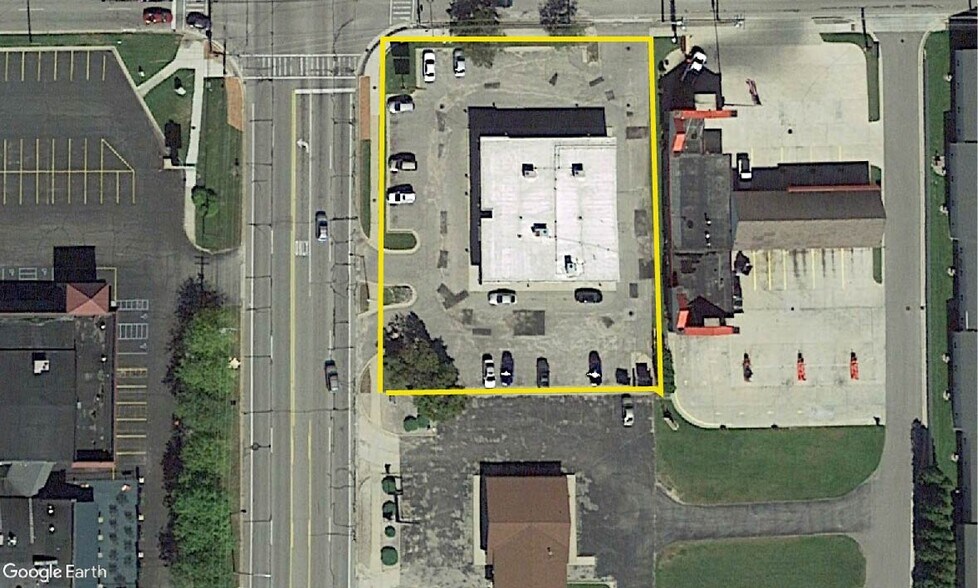 More Photos Of 2007 S Mission St, Mount Pleasant General Retail For Lease