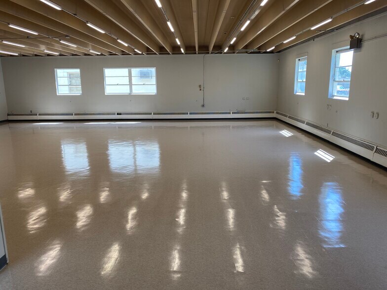 More Photos Of 448 Whitehead Rd, Hamilton Storefront Retail Office For Lease