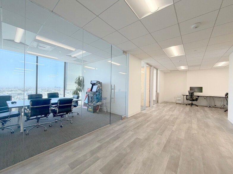More Photos Of 10880 Wilshire Blvd, Los Angeles Loft Creative Space For Lease
