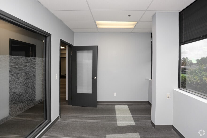 More Photos Of 7230 Engle Rd, Fort Wayne Medical For Lease