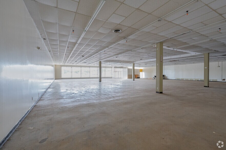 More Photos Of 8101-8155 Camp Bowie West Blvd, Fort Worth General Retail For Lease