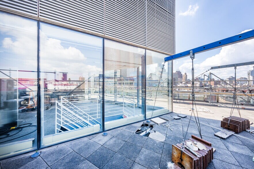 More Photos Of 17 Chatham Sq, New York Loft Creative Space For Lease